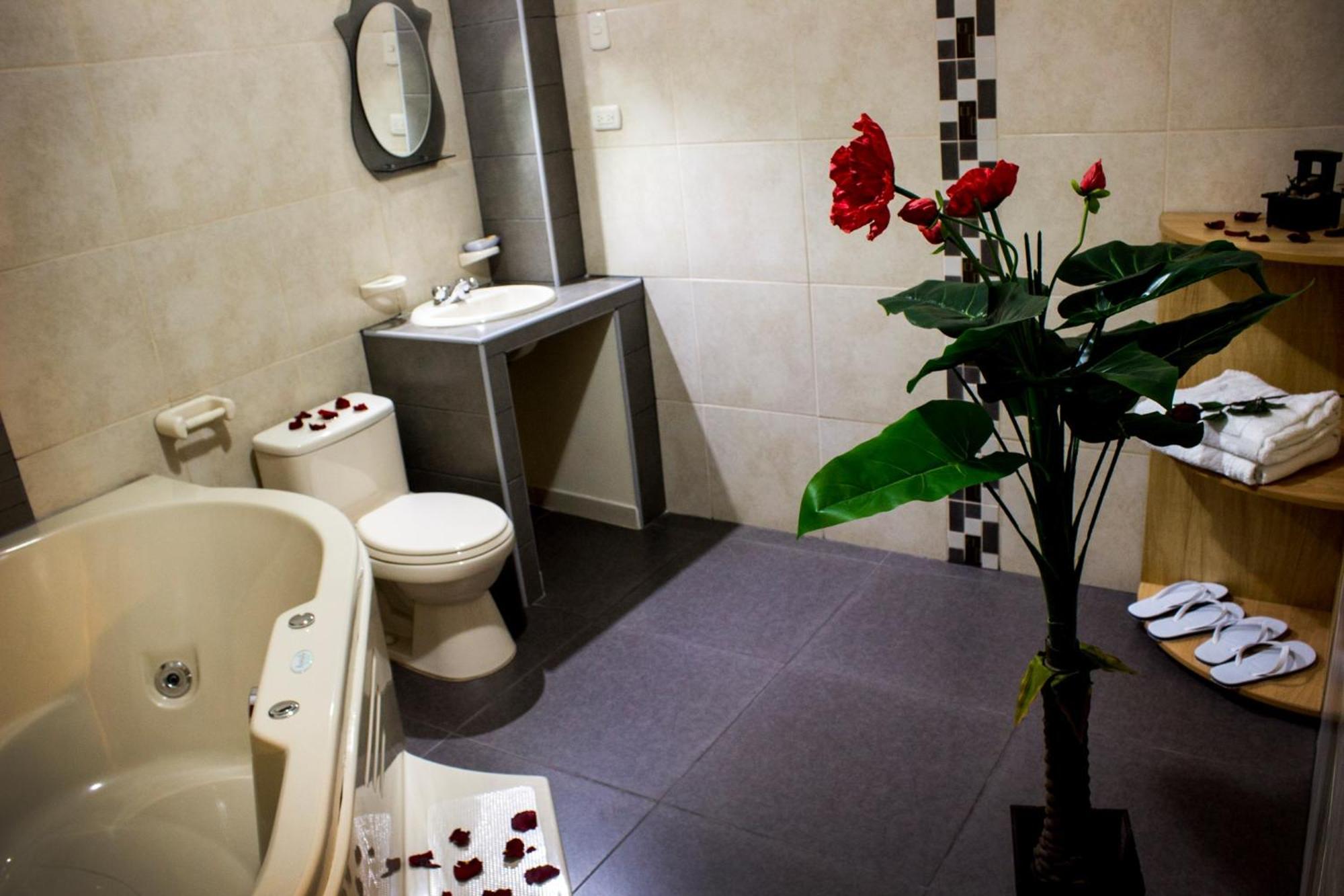Hotel Queen Lima